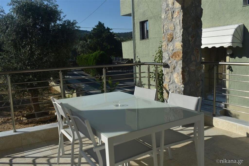 Athina Palace Luxurious Appartments Potos Exterior photo