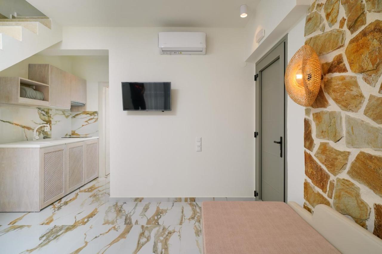 Athina Palace Luxurious Appartments Potos Exterior photo