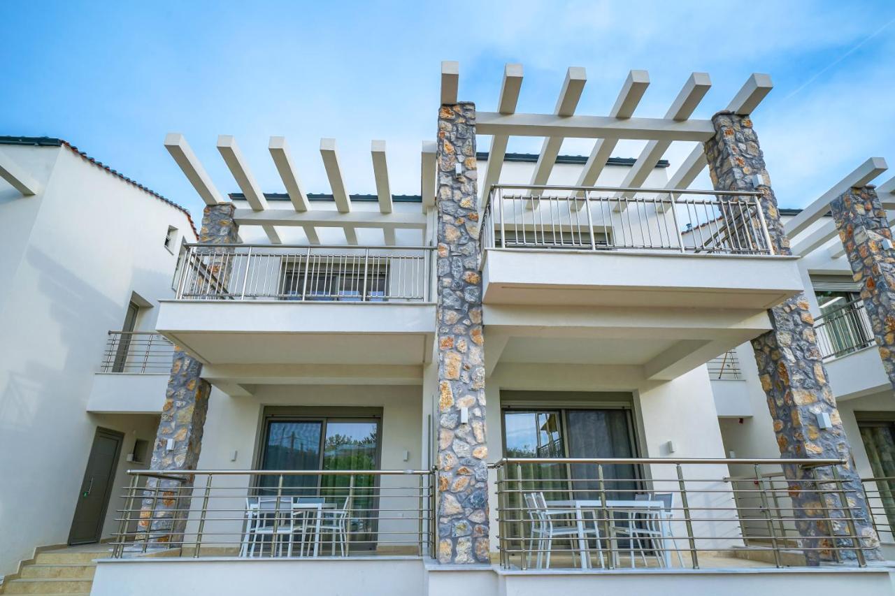 Athina Palace Luxurious Appartments Potos Exterior photo