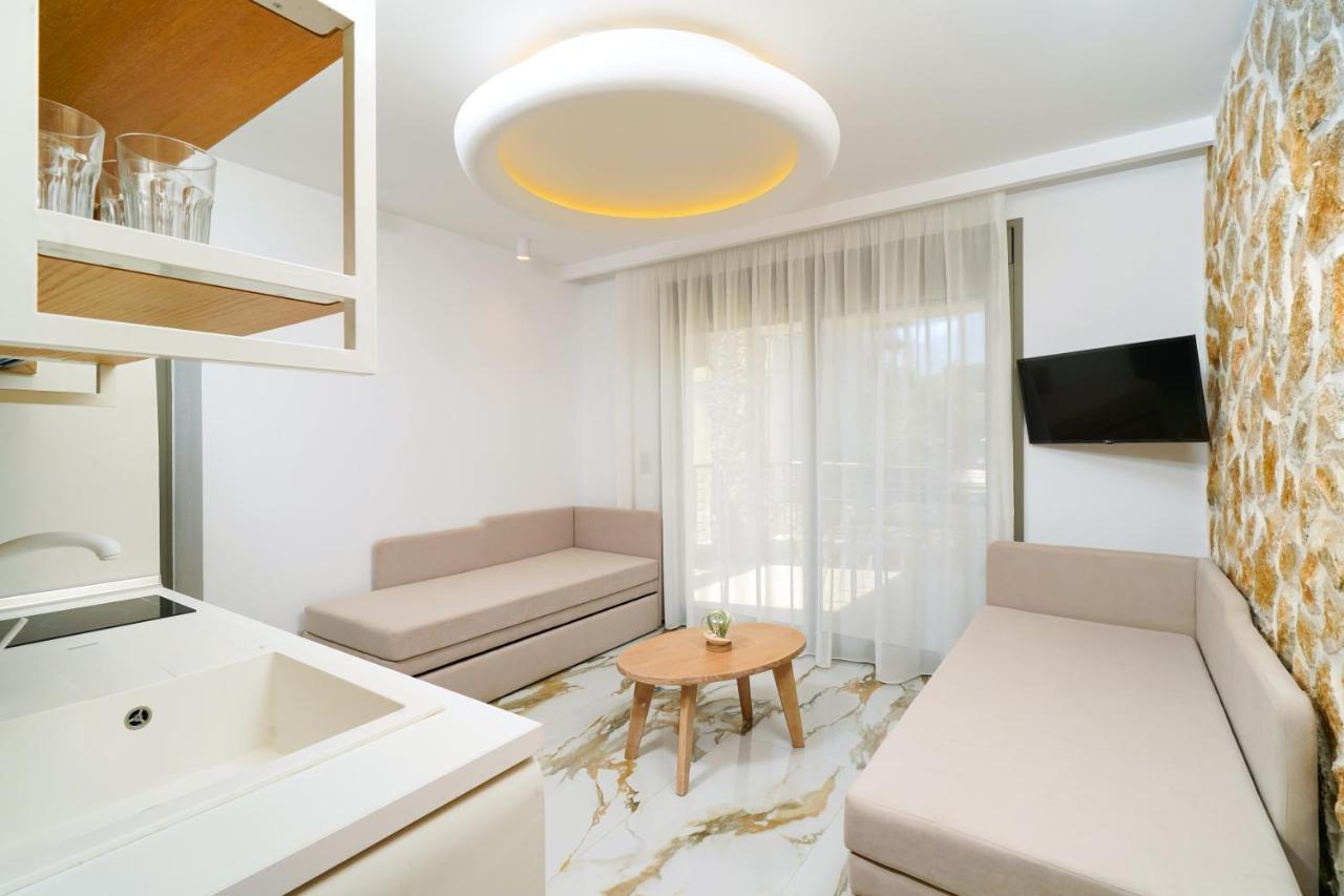 Athina Palace Luxurious Appartments Potos Exterior photo
