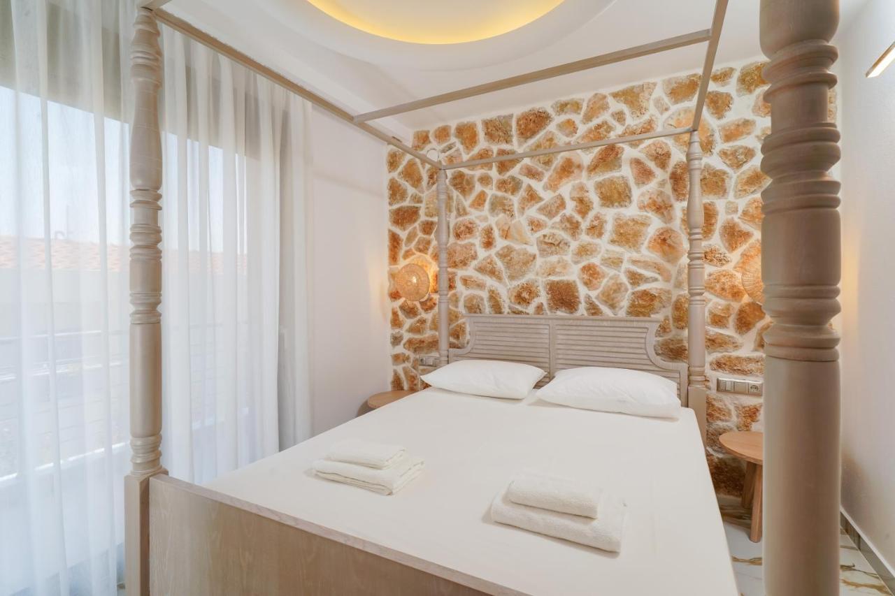 Athina Palace Luxurious Appartments Potos Exterior photo